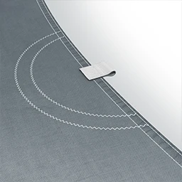 Zusätzliche Gurtbandschlaufe auf einer Seitenkante