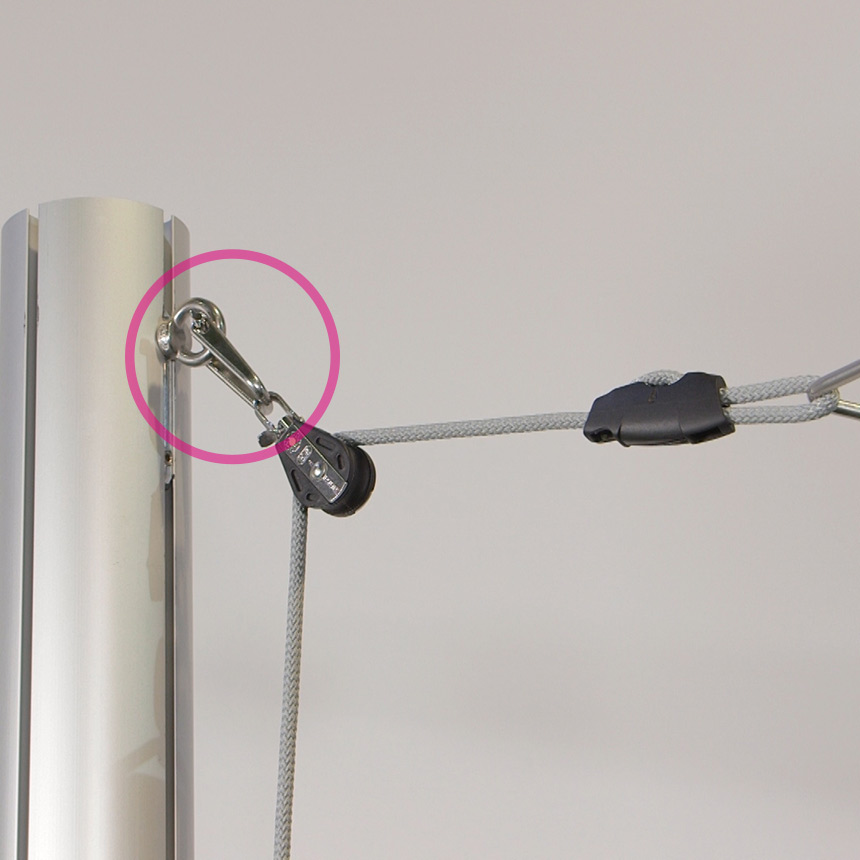 00E13000026_Schaekel_mit_Schnellverschluss_2 Schäkel mit Schnellverschluss